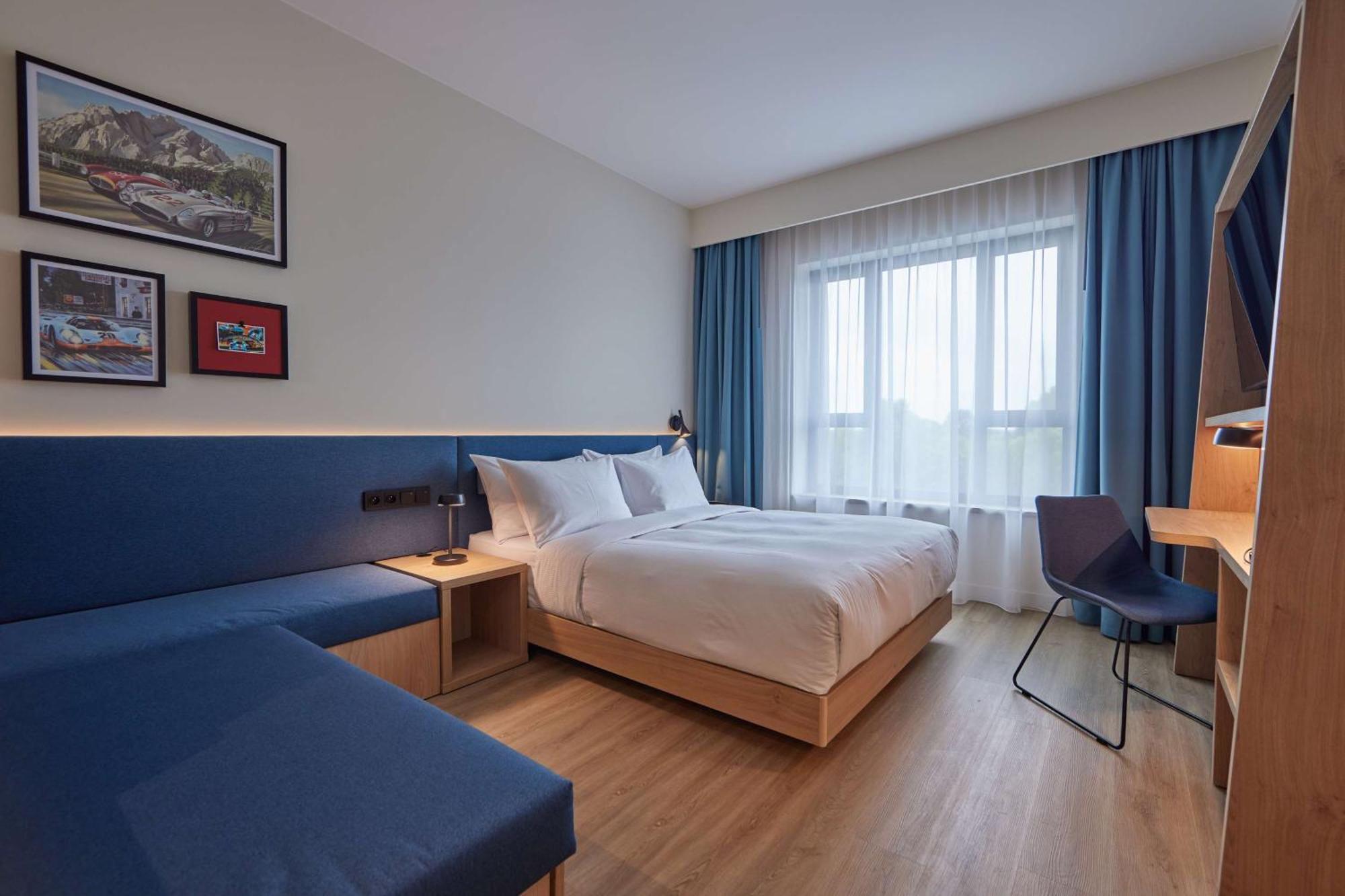 Hampton By Hilton Poznan Swarzedz Ξενοδοχείο Εξωτερικό φωτογραφία