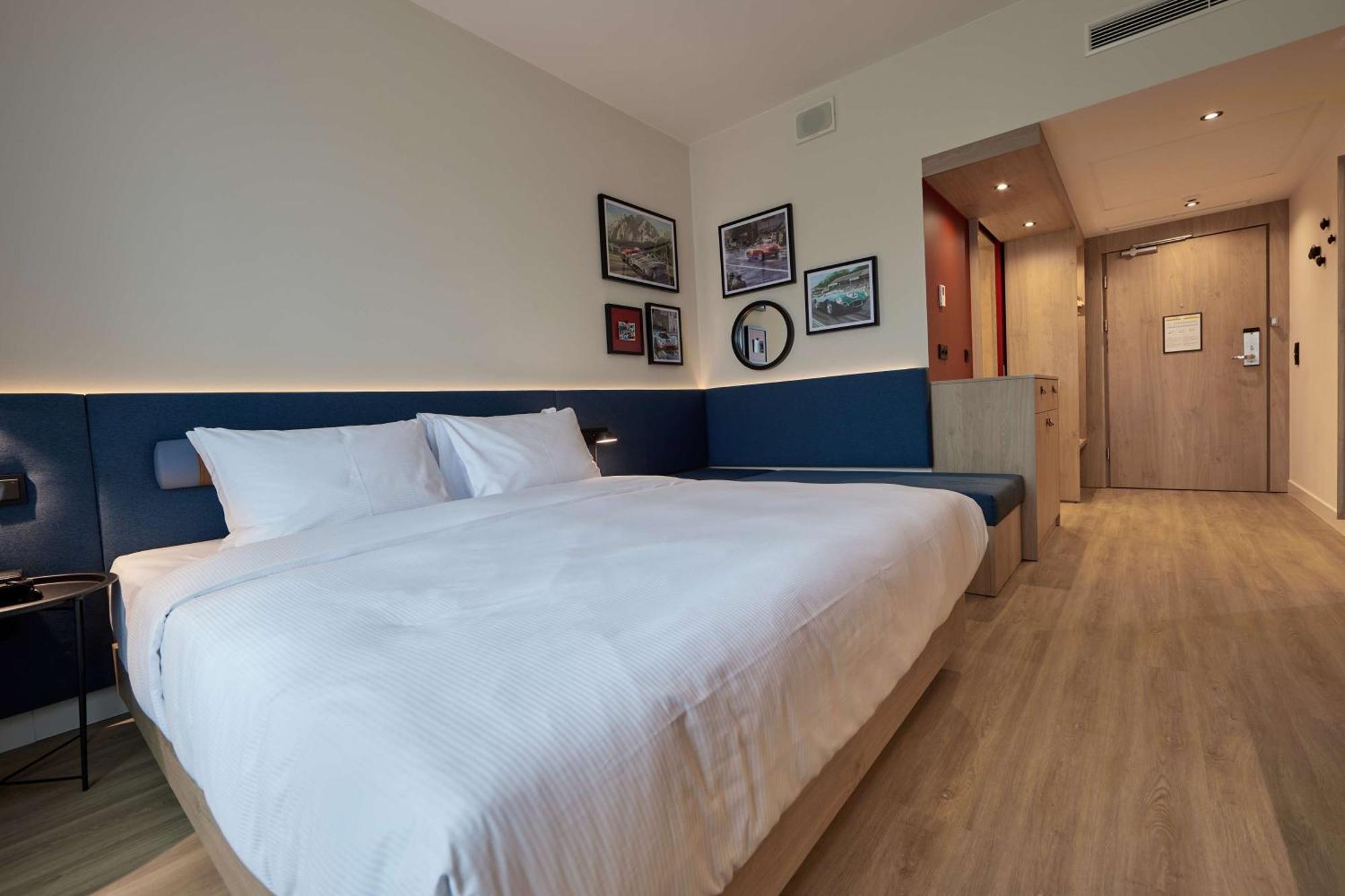Hampton By Hilton Poznan Swarzedz Ξενοδοχείο Εξωτερικό φωτογραφία