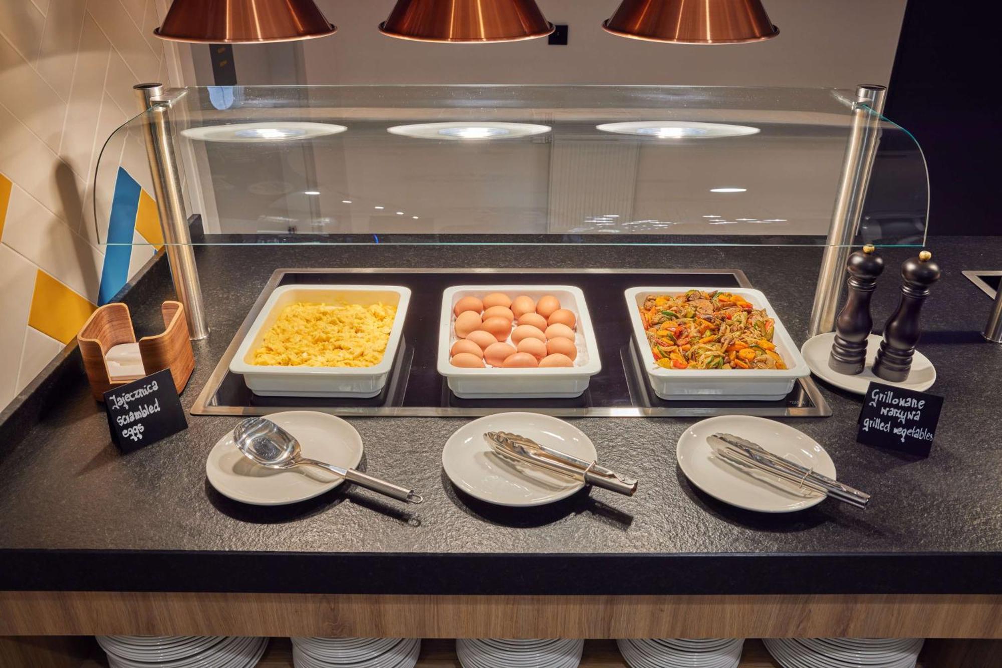 Hampton By Hilton Poznan Swarzedz Ξενοδοχείο Εξωτερικό φωτογραφία